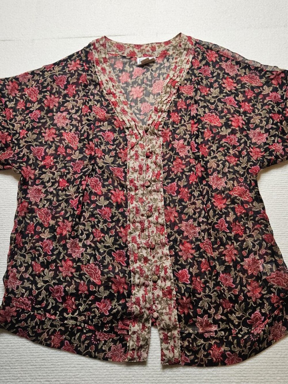 Converse One Star sheer floral multicolored blouse - size Medium